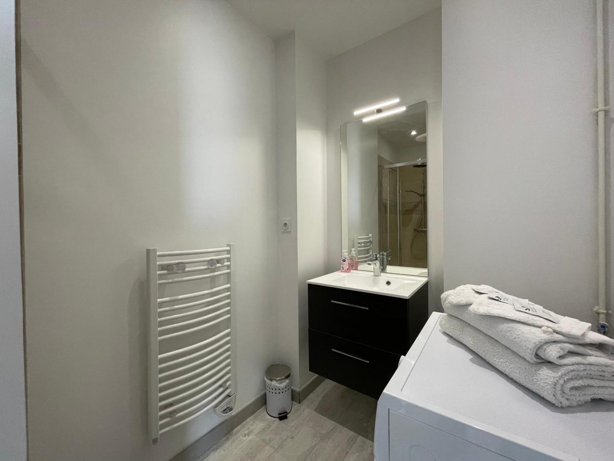 Bel Appartement, 2 Lits Doubles, Parking Gratuit Шабли Экстерьер фото